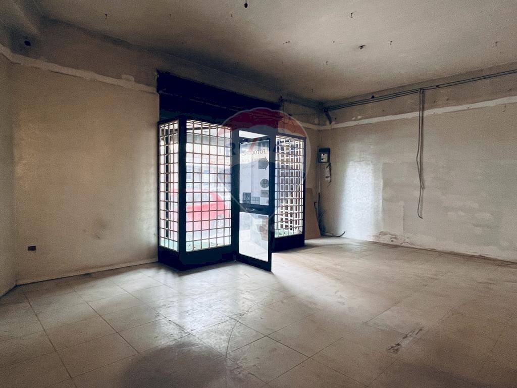 Stanza vuota - Locale Commerciale via Garibaldi
116, Campobasso - foto 2