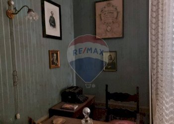 Camera / camera da letto - Casa indipendente Largo Della Vittoria
 
2, Casalciprano - foto 35