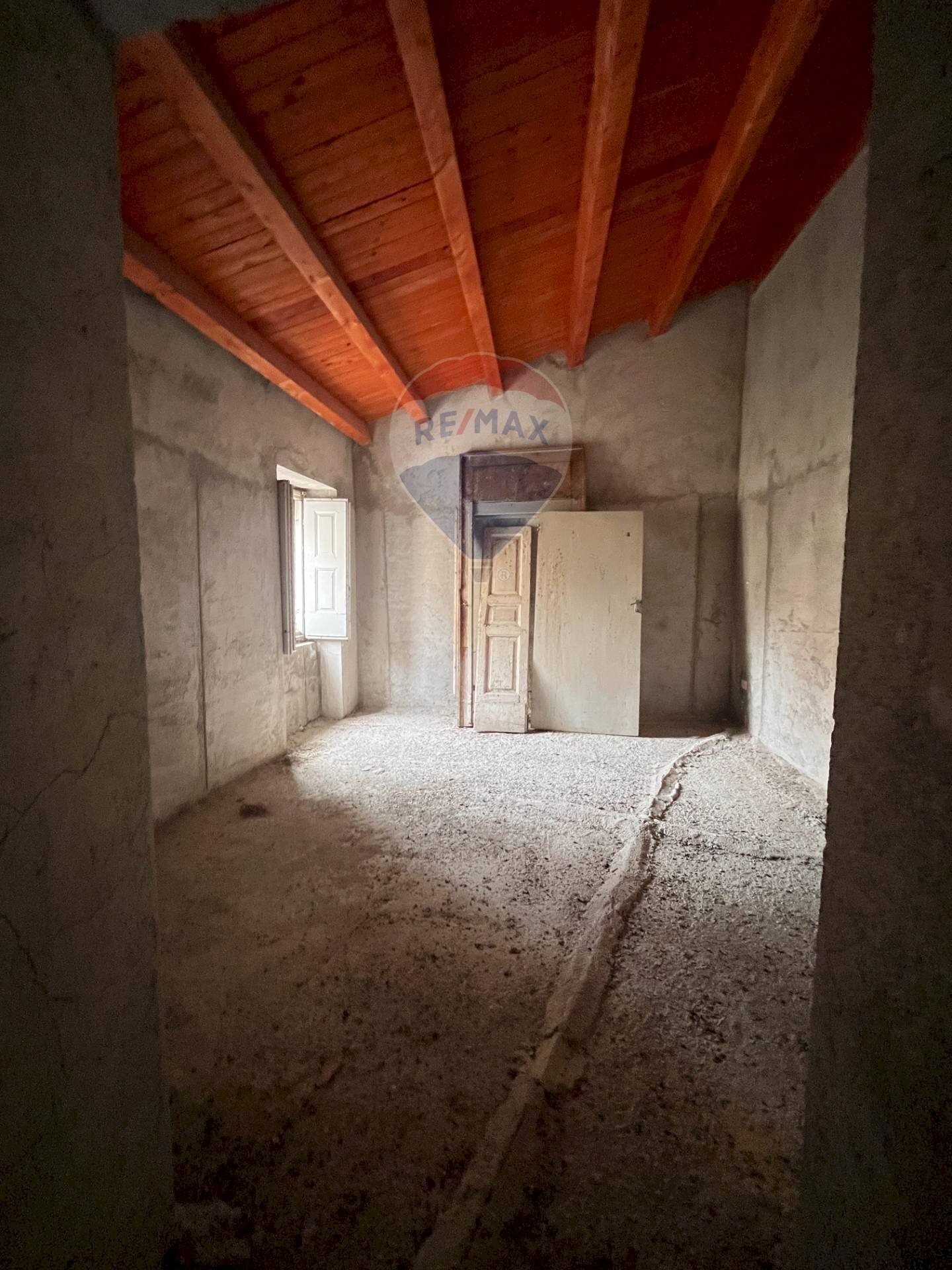 Stanza vuota - Casa semi indipendente corso Garibaldi
 
9, Ripabottoni - foto 1