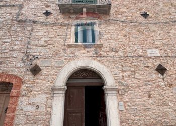 Edificio all\'aperto - Casa semi indipendente corso Garibaldi
 
9, Ripabottoni - foto 1