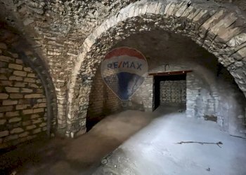 Cantina - Casa semi indipendente corso Garibaldi
 
9, Ripabottoni - foto 31