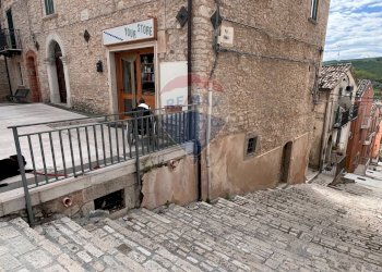 Edificio all\'aperto - Casa semi indipendente corso Garibaldi
 
9, Ripabottoni - foto 38