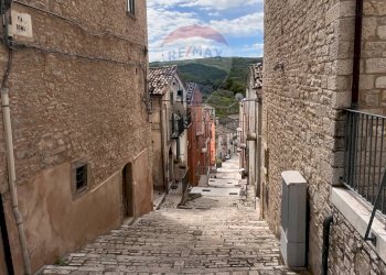 Edificio all\'aperto - Casa semi indipendente corso Garibaldi
 
9, Ripabottoni - foto 39