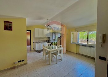 Sala da pranzo - Quadrilocale Via Basilicata
 
27, Campobasso - foto 4