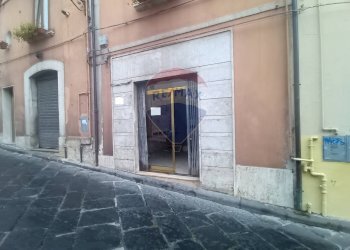 Edificio all\'aperto - Locale Commerciale VIA MARCONI
 
112, Campobasso - foto 1