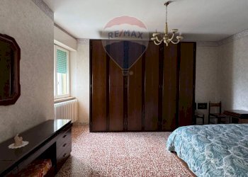 Camera / camera da letto - Appartamento via Sottogiardino
 
18, Oratino - foto 4