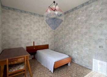 Camera / camera da letto - Appartamento via Sottogiardino
 
18, Oratino - foto 9