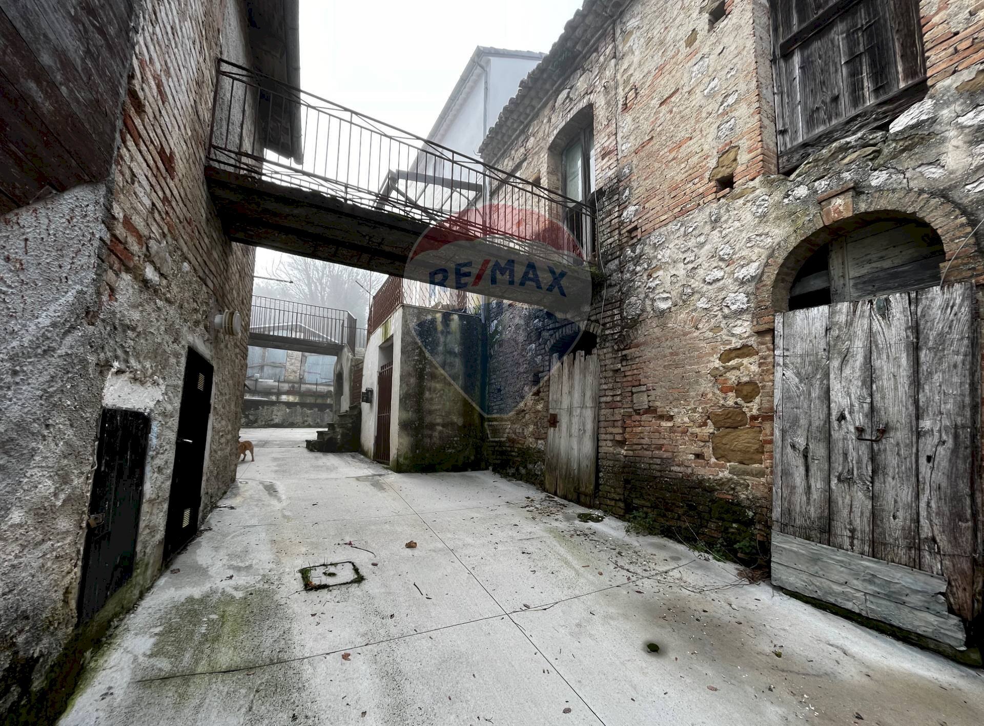 Edificio all\'aperto - Casa semi indipendente Bojano - foto 2