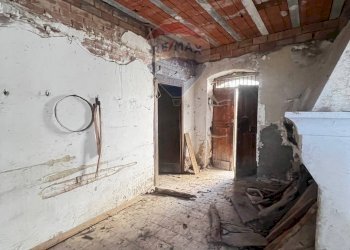 Stanza vuota - Casa semi indipendente Via Vittorio Emanuele III
 
87, Torella del Sannio - foto 12