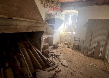 Stanza vuota - Casa semi indipendente Via Vittorio Emanuele III
 
87, Torella del Sannio - foto 15