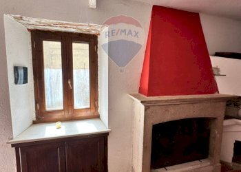 Dettagli - Appartamento Getta fuoco
 
4/8, Castelbottaccio - foto 8