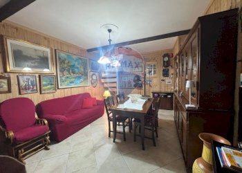 Sala da pranzo - Villa a Schiera La Grande Quercia Nuova - quarzo
 
3, Vinchiaturo - foto 13