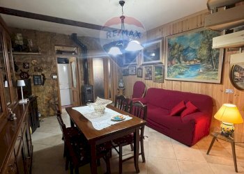 Sala da pranzo - Villa a Schiera La Grande Quercia Nuova - quarzo
 
3, Vinchiaturo - foto 14