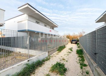 Foto 1 - Villa VIA MANTA
 
SNC, Fiumicino - foto 1