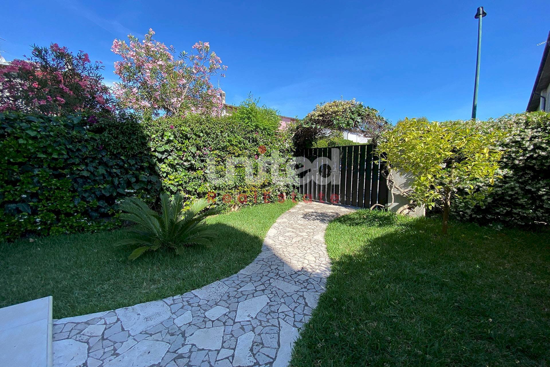 Foto 2 - Villa a Schiera Viale Gorgia Di Leontini
 
260, Roma - foto 2