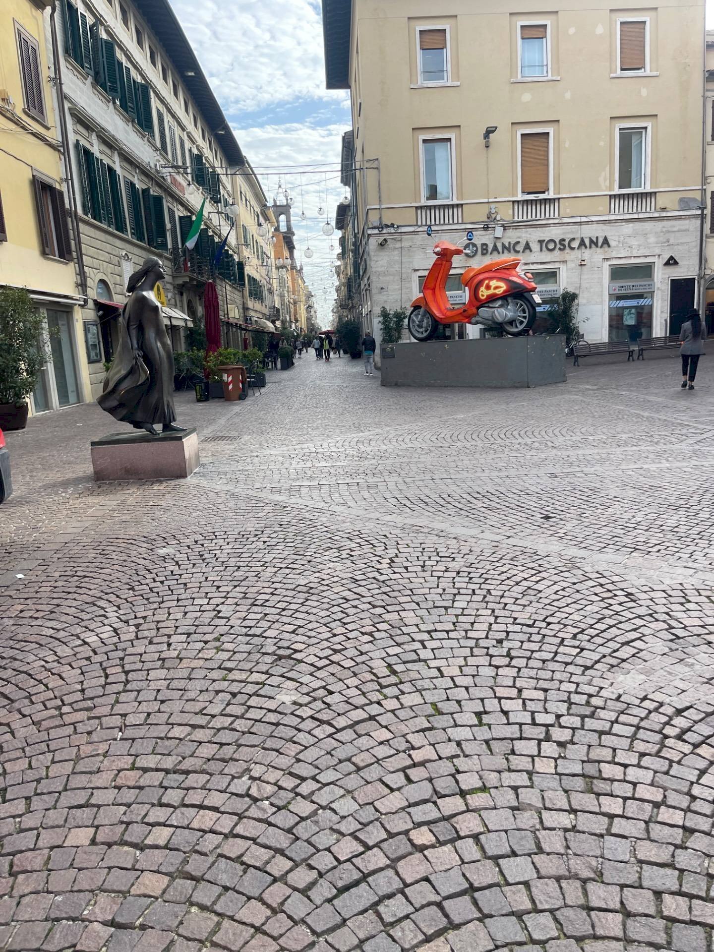 Foto 2 - Commercial Activity Pontedera - photo 2