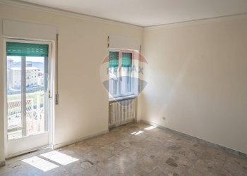 Stanza vuota - Independent house Via Apollonio Di Bilio
 
4, Enna - photo 1