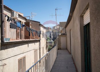 Balcone - Independent house Via Apollonio Di Bilio
 
4, Enna - photo 7