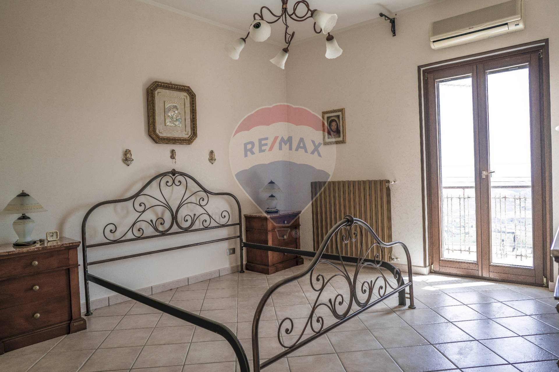 Camera / camera da letto - Independent house Piazza San Pietro, Calascibetta - photo 2