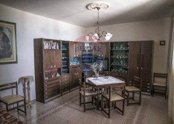 Sala da pranzo - Independent house Piazza San Pietro, Calascibetta - photo 4