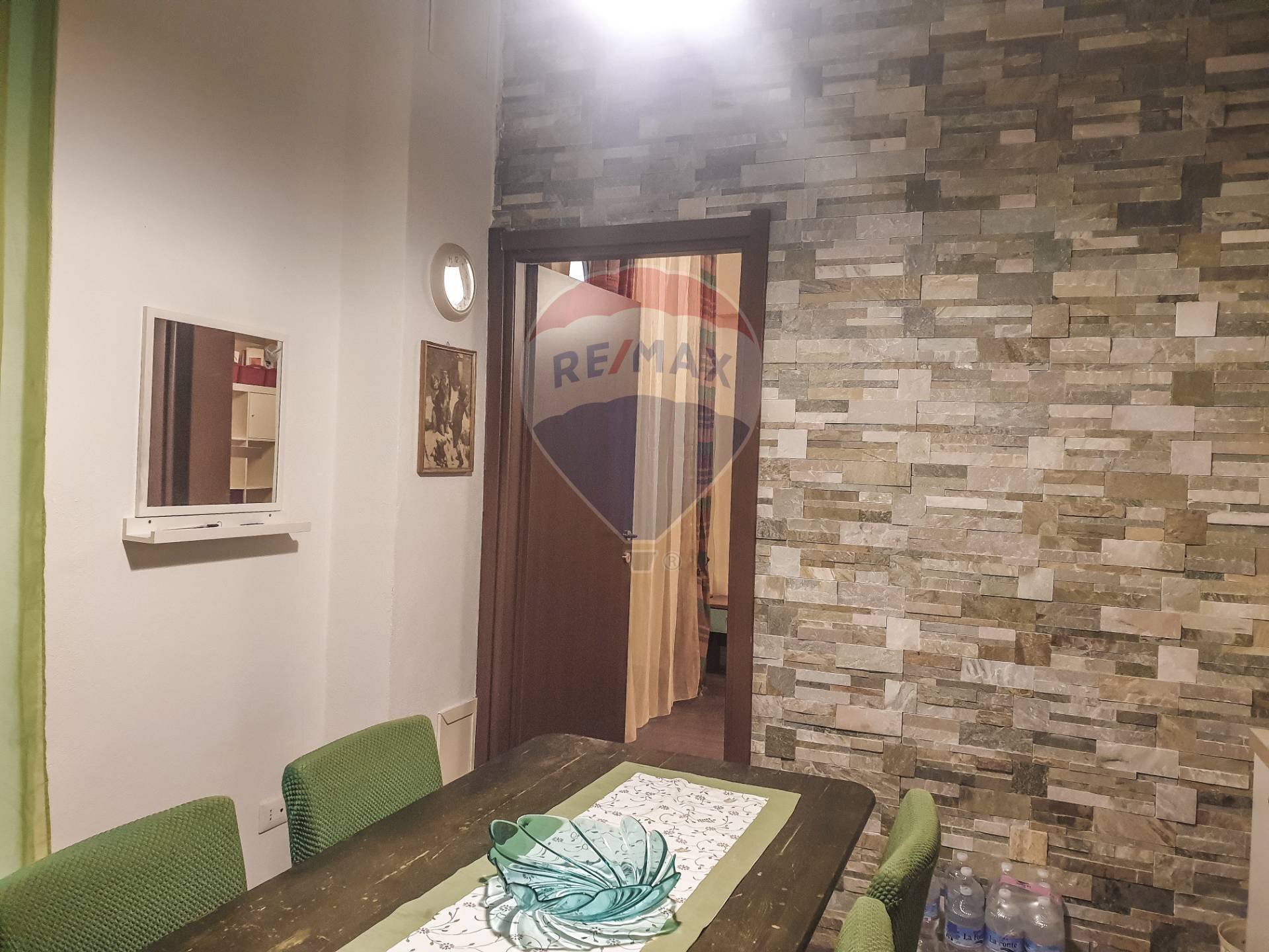 Sala da pranzo - Commercial Premises Cortile Battaglia
 
11, Palermo - photo 3