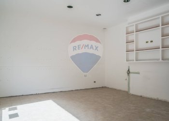 Stanza vuota - Locale Commerciale Via Ottavio Catalano
 
57, Enna - foto 1