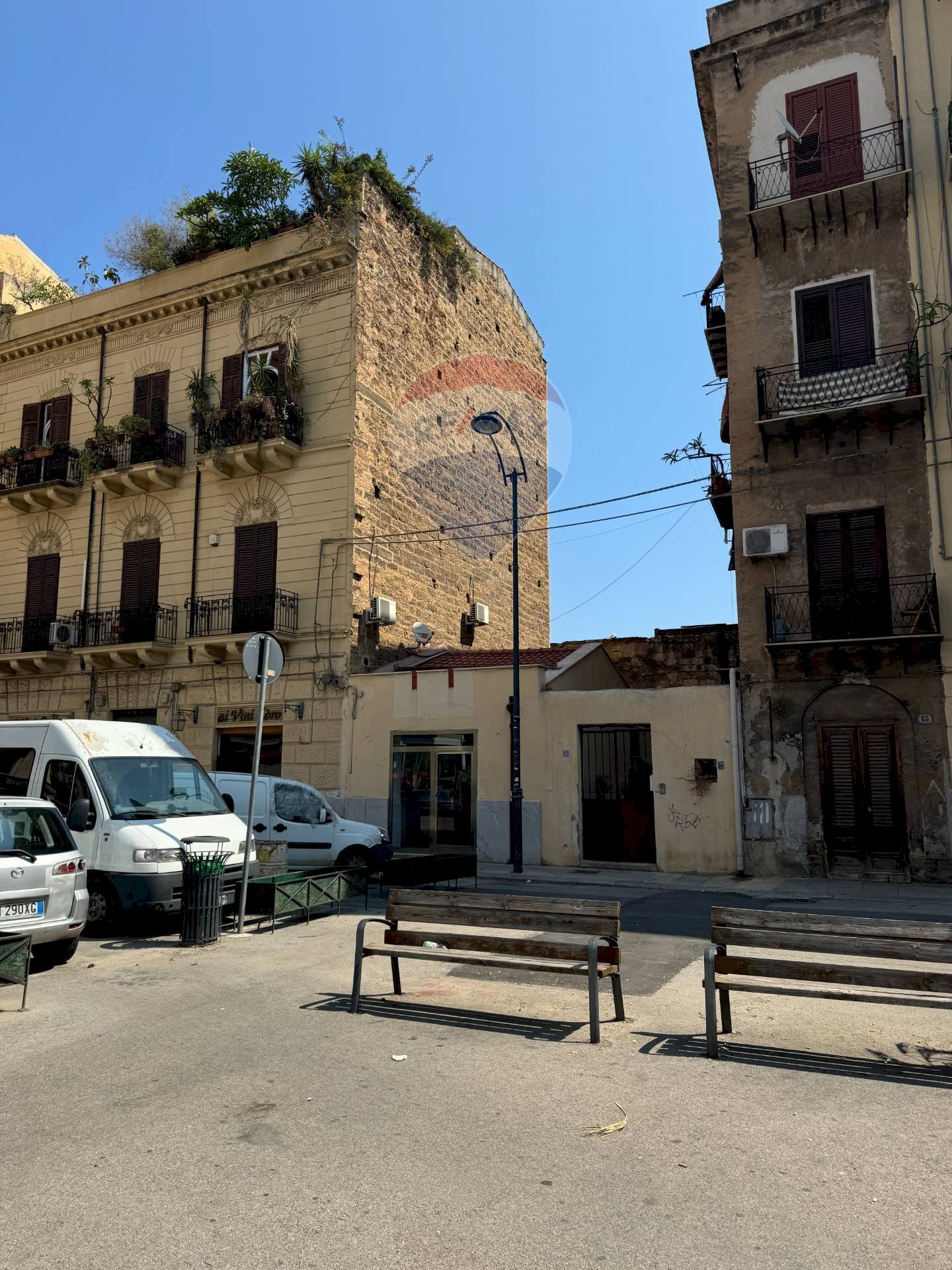 Edificio all\'aperto - Negozio Piazza Nasce'
 
12, Palermo - foto 3