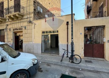 Edificio all\'aperto - Negozio Piazza Nasce'
 
12, Palermo - foto 2