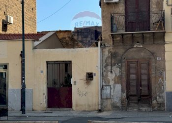 Edificio all\'aperto - Negozio Piazza Nasce'
 
12, Palermo - foto 7