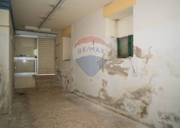 Stanza vuota - Locale Commerciale Via Roma
 
150, Enna - foto 4