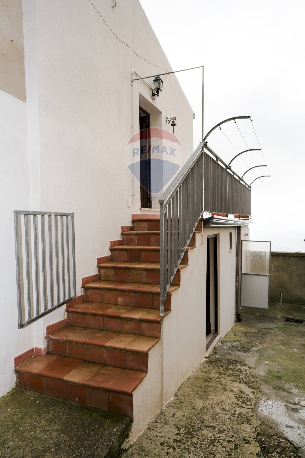 Scale - Casa indipendente Via Fazzi
 
21, Enna - foto 2