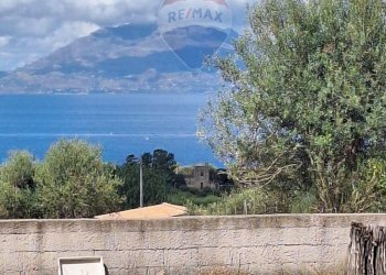 Vista delle montagne - Terreno agricolo Contrada Paternella
 
snc, Terrasini - foto 14