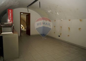 Stanza vuota - Locale Commerciale Corso Sicilia
 
1, Enna - foto 9