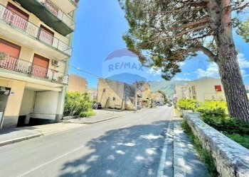 Edificio all\'aperto - Three-room apartment Corso Italia
 
63, Carini - photo 1