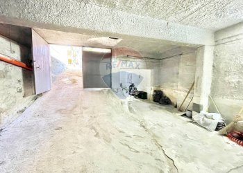 Parcheggio - Three-room apartment Corso Italia
 
63, Carini - photo 26