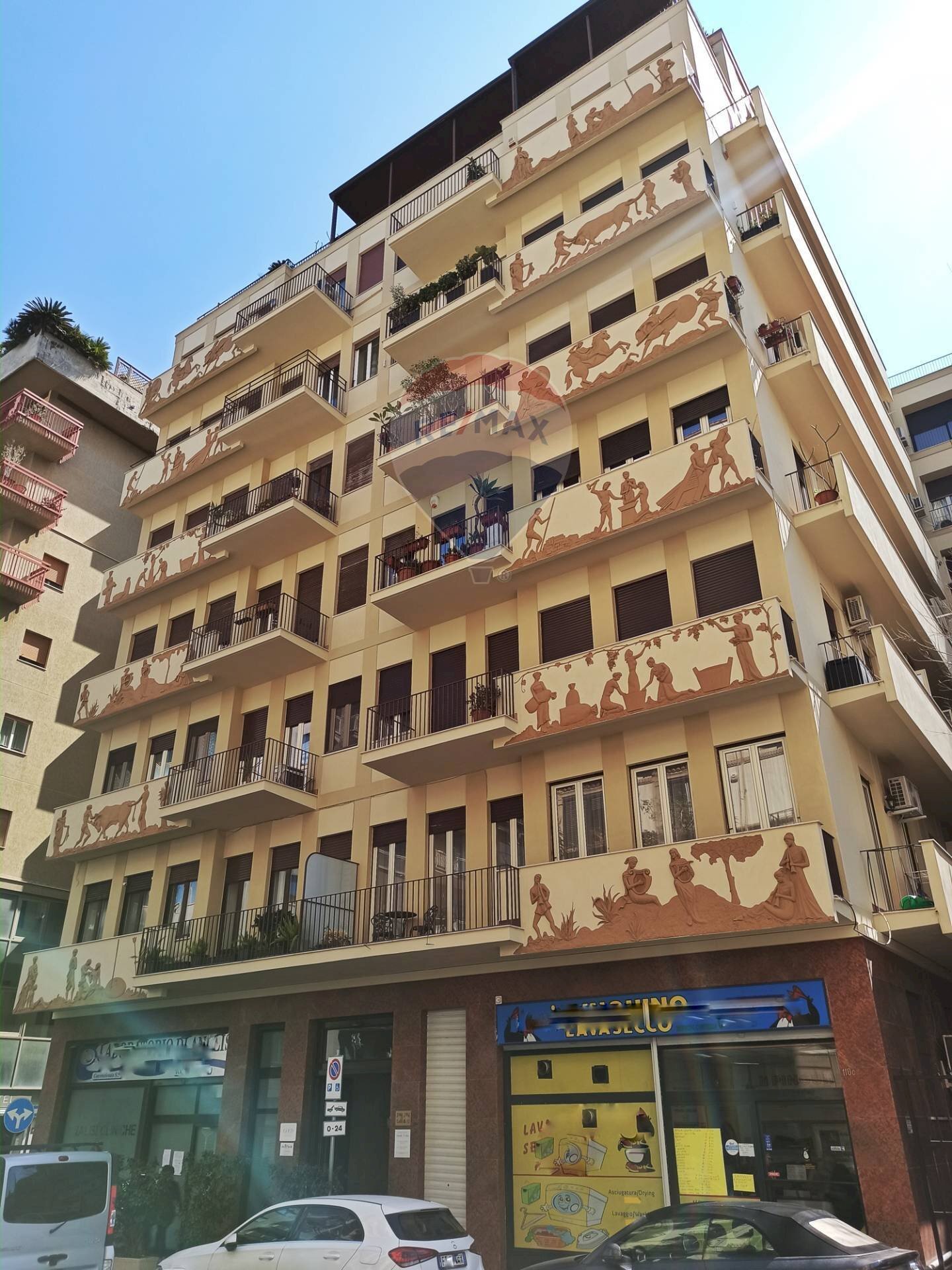 Edificio all\'aperto - Attico Via Mariano Stabile
 
118b, Palermo - foto 2