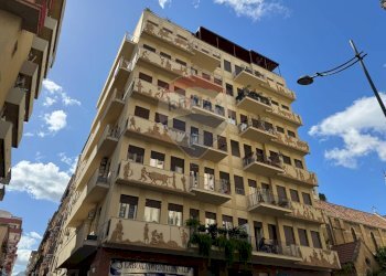 Edificio all\'aperto - Attico Via Mariano Stabile
 
118b, Palermo - foto 1