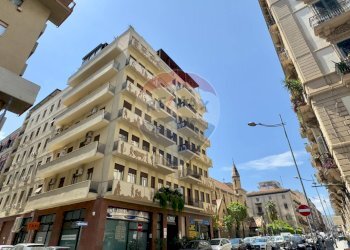 Edificio all\'aperto - Attico Via Mariano Stabile
 
118b, Palermo - foto 4