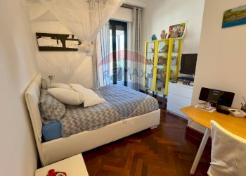 Camera / camera da letto - Attico Via Mariano Stabile
 
118b, Palermo - foto 35