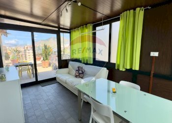 Sala da pranzo - Attico Via Mariano Stabile
 
118b, Palermo - foto 81