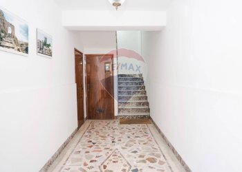 Hall / corridoio - Appartamento Via San Pietro
 
29, Enna - foto 17