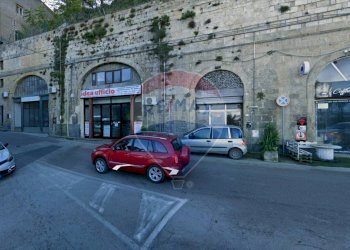 Edificio all\'aperto - Locale Commerciale Corso Sicilia
 
1, Enna - foto 13