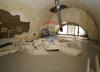 Stanza vuota - Locale Commerciale Corso Sicilia
 
1, Enna - foto 10