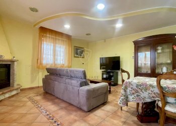 Foto 1 - Independent house via Ugo Foscolo
 
31, Moscufo - photo 1