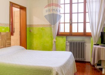 Camera / camera da letto - Hotel Piazza Maria Pallini, sorbolo levante
 
1, Brescello - photo 31