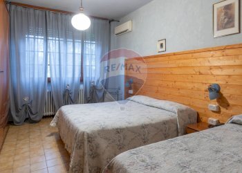 Camera / camera da letto - Hotel Piazza Maria Pallini, sorbolo levante
 
1, Brescello - photo 37