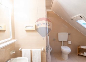 Bagno - Hotel Piazza Maria Pallini, sorbolo levante
 
1, Brescello - photo 45