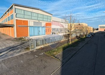 Edificio all\'aperto - Capannone Via Enrico Fermi
 
5, Fontevivo - foto 11