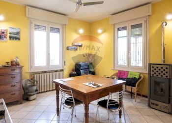 Sala da pranzo - Casa semi indipendente Strada Cornazzano
 
136, Parma - foto 8