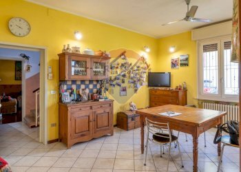 Sala da pranzo - Casa semi indipendente Strada Cornazzano
 
136, Parma - foto 10